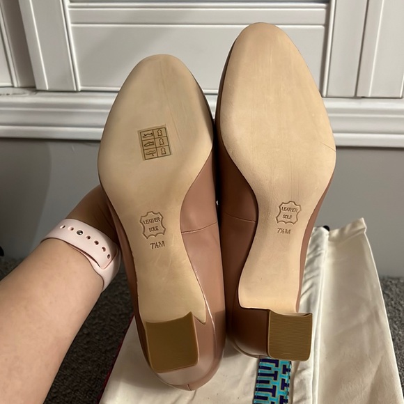 Authentic like new in box Tory Burch blush pink pumps size 7.5 - Picture 6 of 7